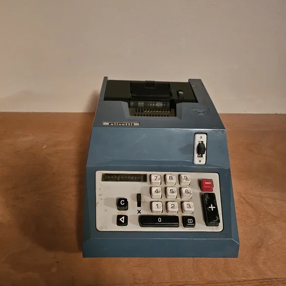 (SOLD) Vintage 1970s Olivetti Summa Quanta 20 - 7/8 T Adding Machine - Picture 1 of 10